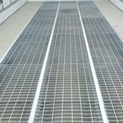 80℃ Steel Car Paint Booth Baking Oven With Italy Brand Diesel Burner Automotive Spray Booth